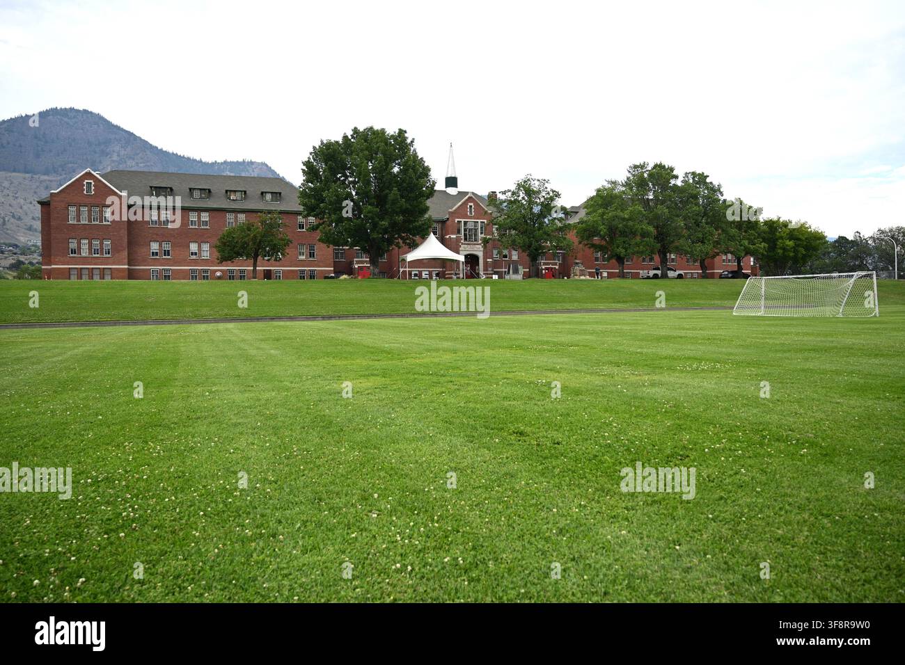 Kamloops, BC, Canada – 11 luglio 2026: Ex scuola residenziale indiana di Kamloops. Foto Stock
