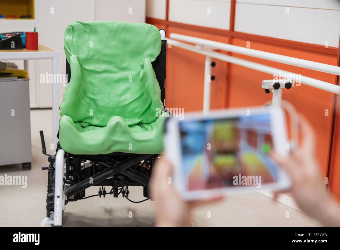 Scansione ortopedica personalizzata per la seduta dell'utente in sedia a rotelle Foto Stock