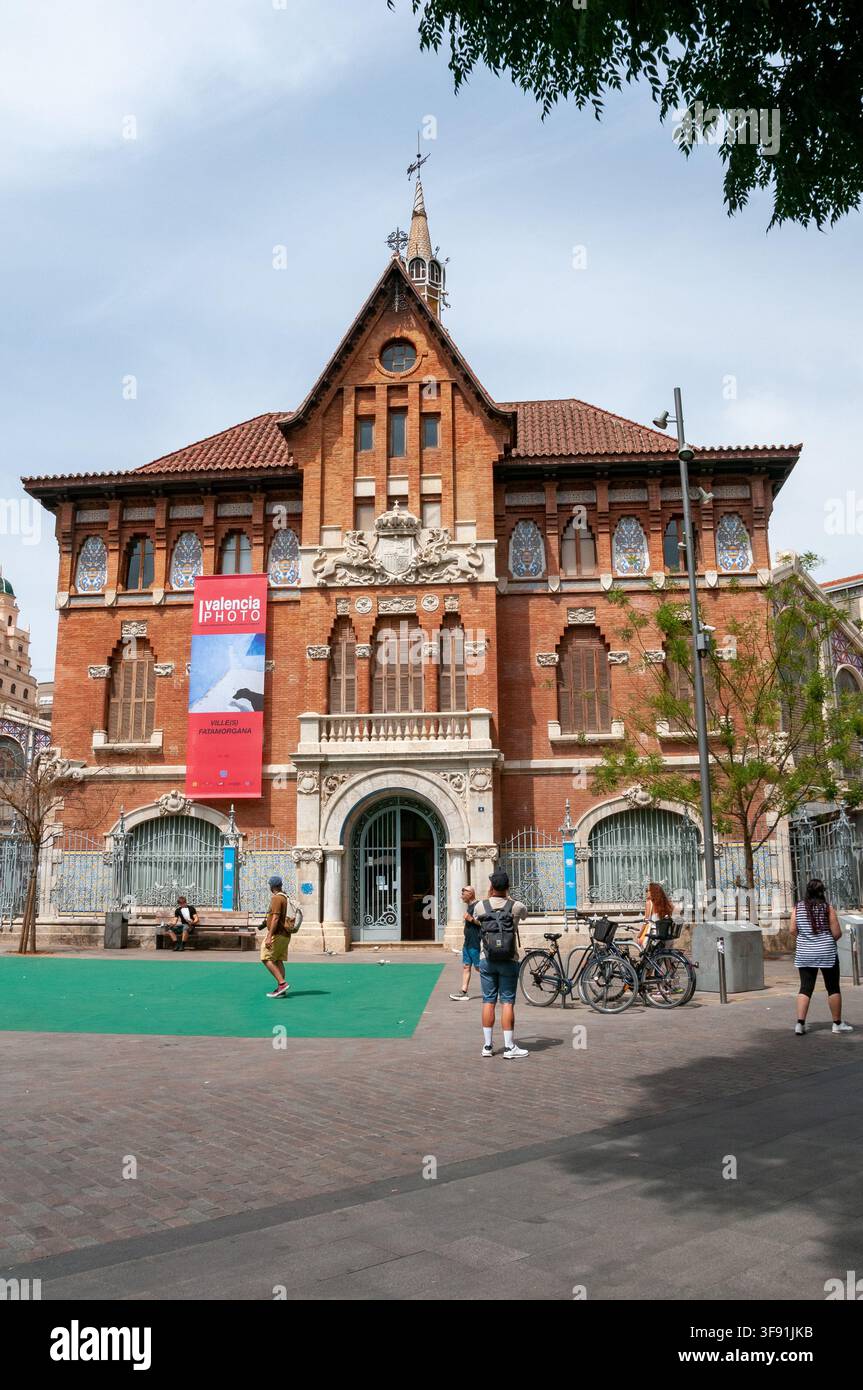 Il Centro Fotografico La Llotgeta di Valencia, parte della Fundació Mediterrani. Facciata esterna. Spagna Foto Stock