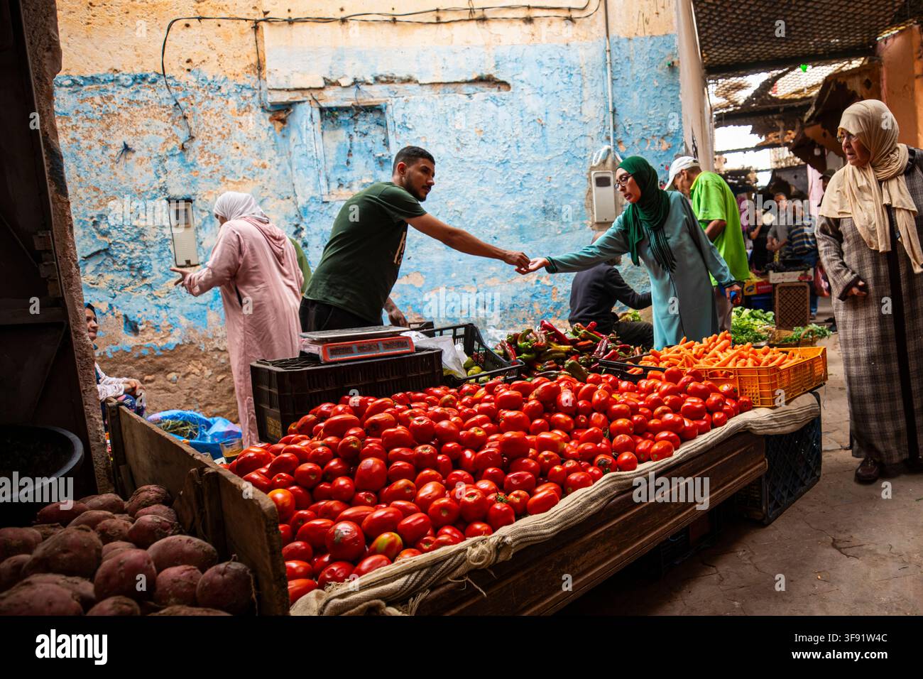 Mercato di frutta e verdura a Sefrou, Marocco Foto Stock