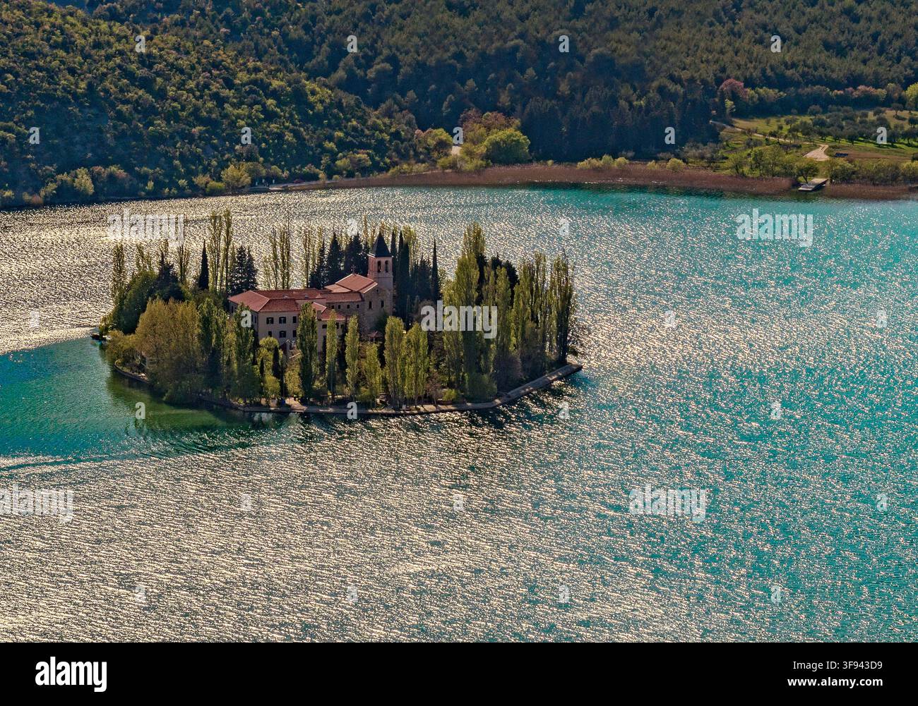 Dalmazia Croazia Parco nazionale di Krka - lago di Visovac e isola Foto Stock