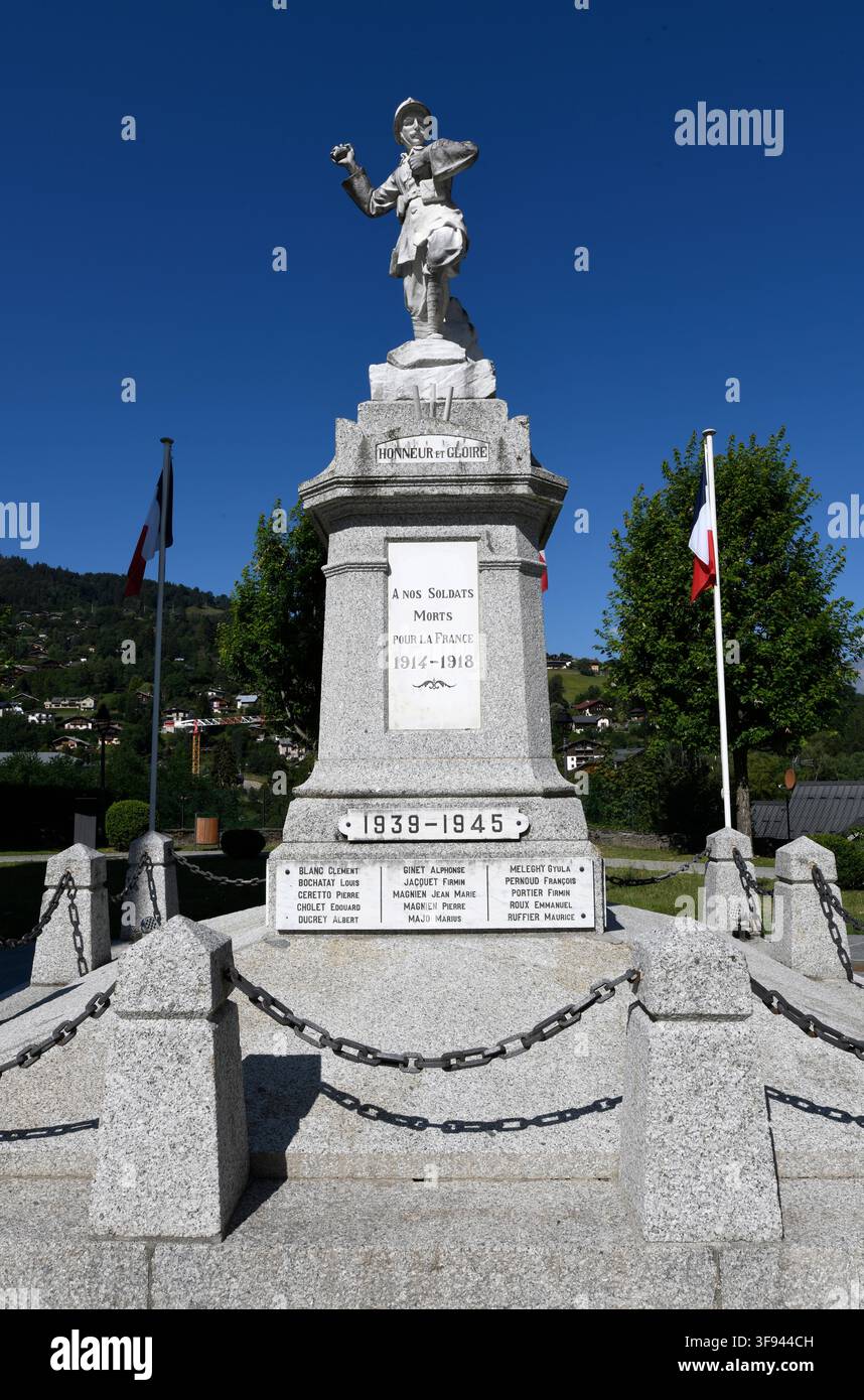 Saint-Gervais-les-Bains, Monumento ai Nostri Soldati Morti per la Francia. Haute-Savoie, Auvergne-Rhône-Alpes, Francia. Foto Stock