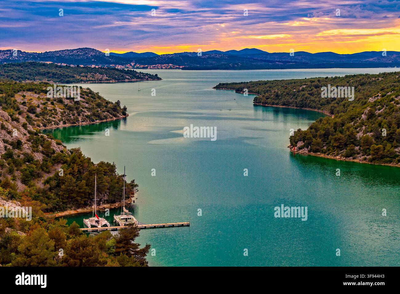 Dalmazia Croazia Parco nazionale di Krka - Skradin- il fiume Krka Foto Stock