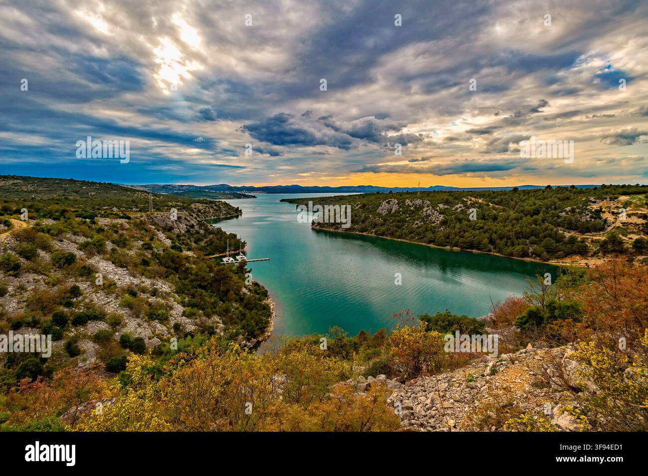 Dalmazia Croazia Parco nazionale di Krka - Skradin- il fiume Krka Foto Stock