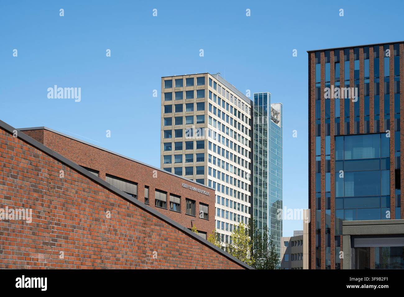 Immobili commerciali moderni ad alta altezza, Dortmund Foto Stock