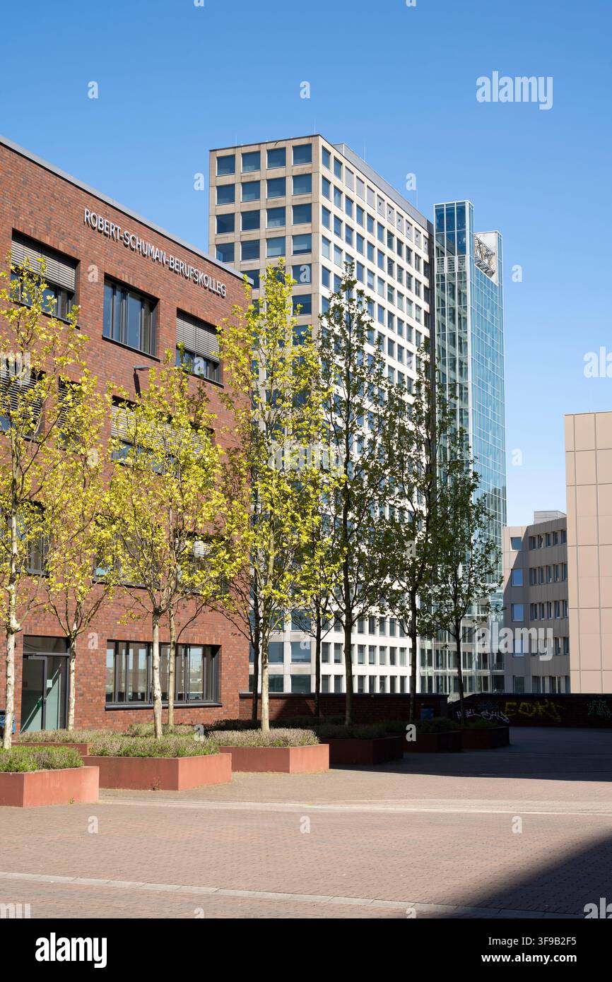 Immobili commerciali moderni ad alta altezza, Dortmund Foto Stock