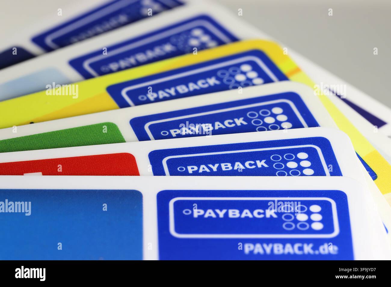 Wiehl, Germania - 24 maggio 2026: fan di diverse carte fedeltà Payback Foto Stock