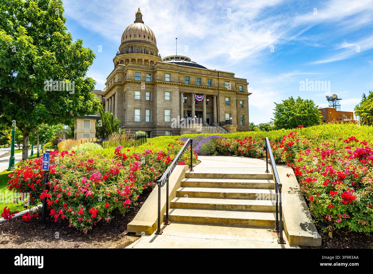 Vista ravvicinata dettagliata della facciata e della cupola ornata del Capitolio dello Stato dell'Idaho a Boise, Idaho Foto Stock