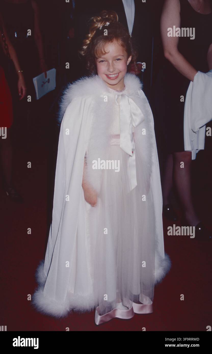 IMMAGINI DI ARCHIVIO: Hayden Panettiere 1989-2026. ***FOTO DI ARCHIVIO** Hayden Panettiere è deceduta. Hayden Panettiere partecipa ai 25° Annuali Daytime Emmy Awards al Radio City Music Hall di New York City il 15 maggio 1998. Crediti foto: Henry McGee/MediaPunch Credit: MediaPunch Inc/Alamy Live News Foto Stock