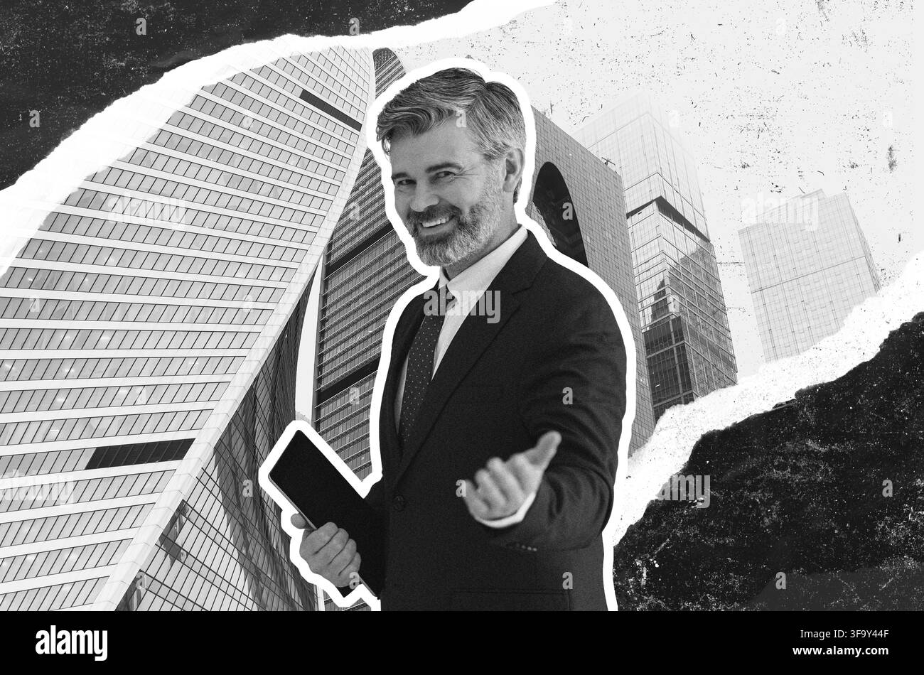Uomo caucasico sicuro di sé che presenta idee in un ufficio moderno, concetto aziendale Foto Stock