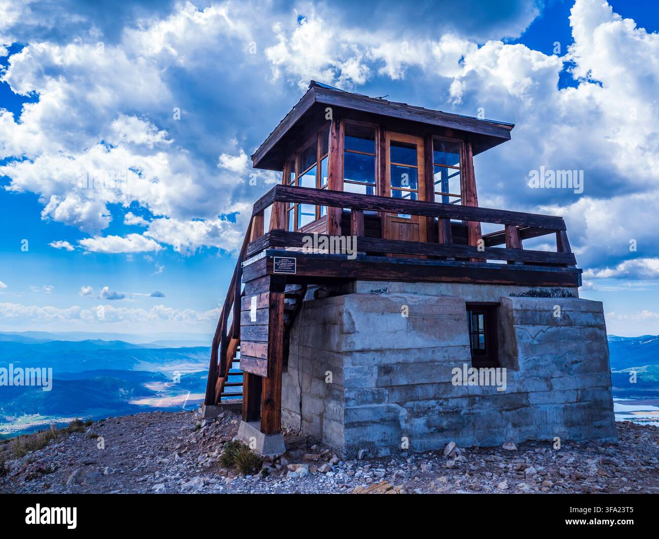 Torre di guardia antincendio, Hahn's Peak, Routt National Forest, Clark, Colorado. Foto Stock