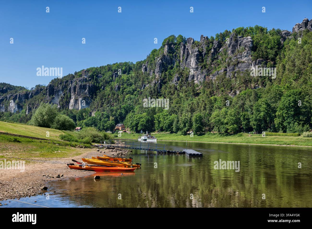 Paesaggio del parco nazionale della Svizzera Sassone con l'Elbe nella Sassonia, Germania. Foto Stock