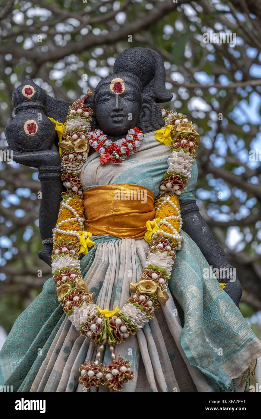 Tempio indù Sri Krishna Draupathi Kovil, Mauritius. Statua di Laxmi. Foto Stock