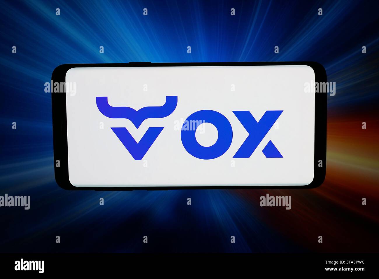 Stoccarda, Germania - 08-06-2026: In questa illustrazione fotografica, il logo dell'azienda statunitense di sicurezza informatica OX Security è visualizzato su uno smartphone Foto Stock