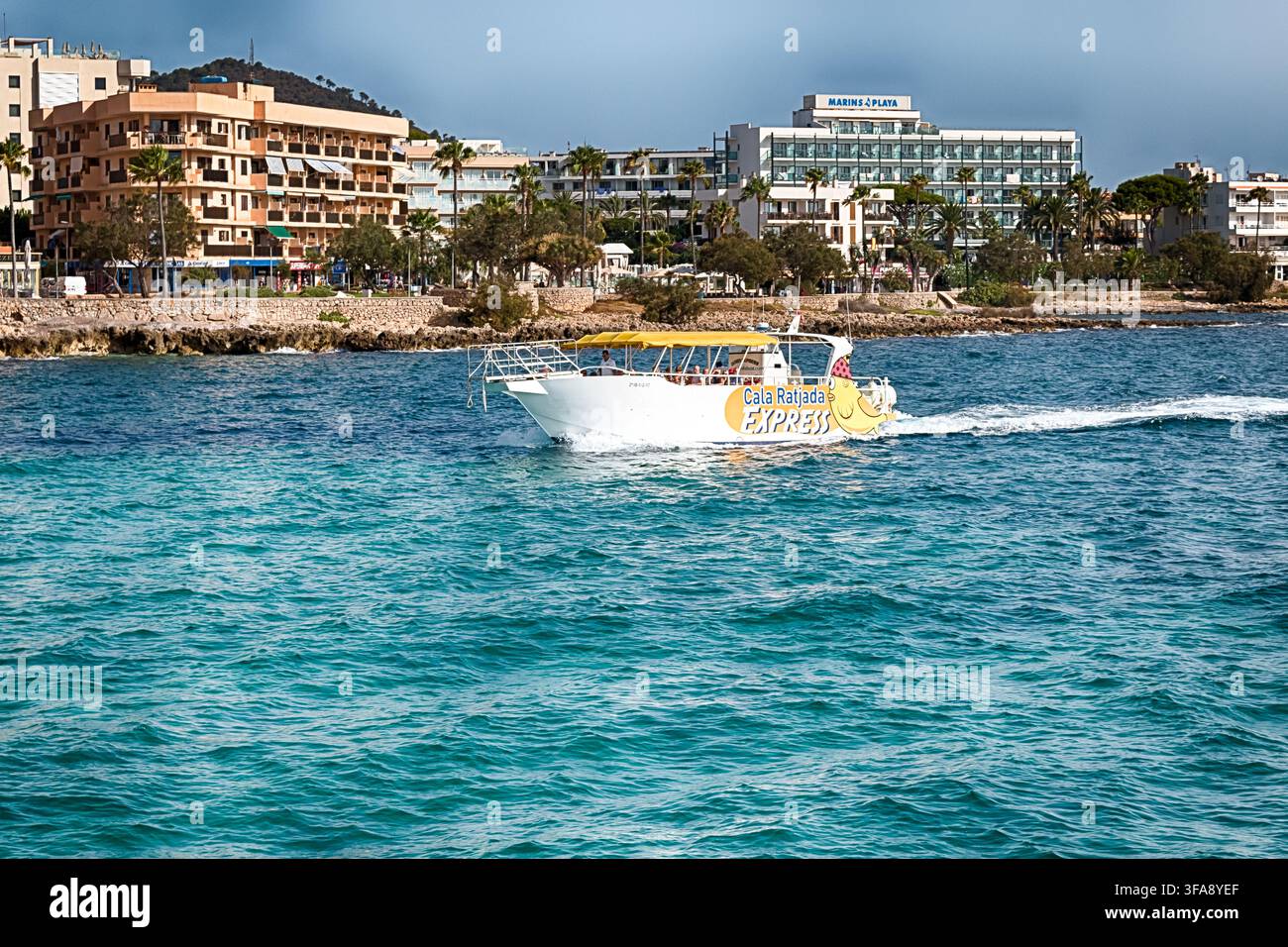 Motoscafo "Moonfish" di Cala Ratjada Express. HDR. Foto Stock