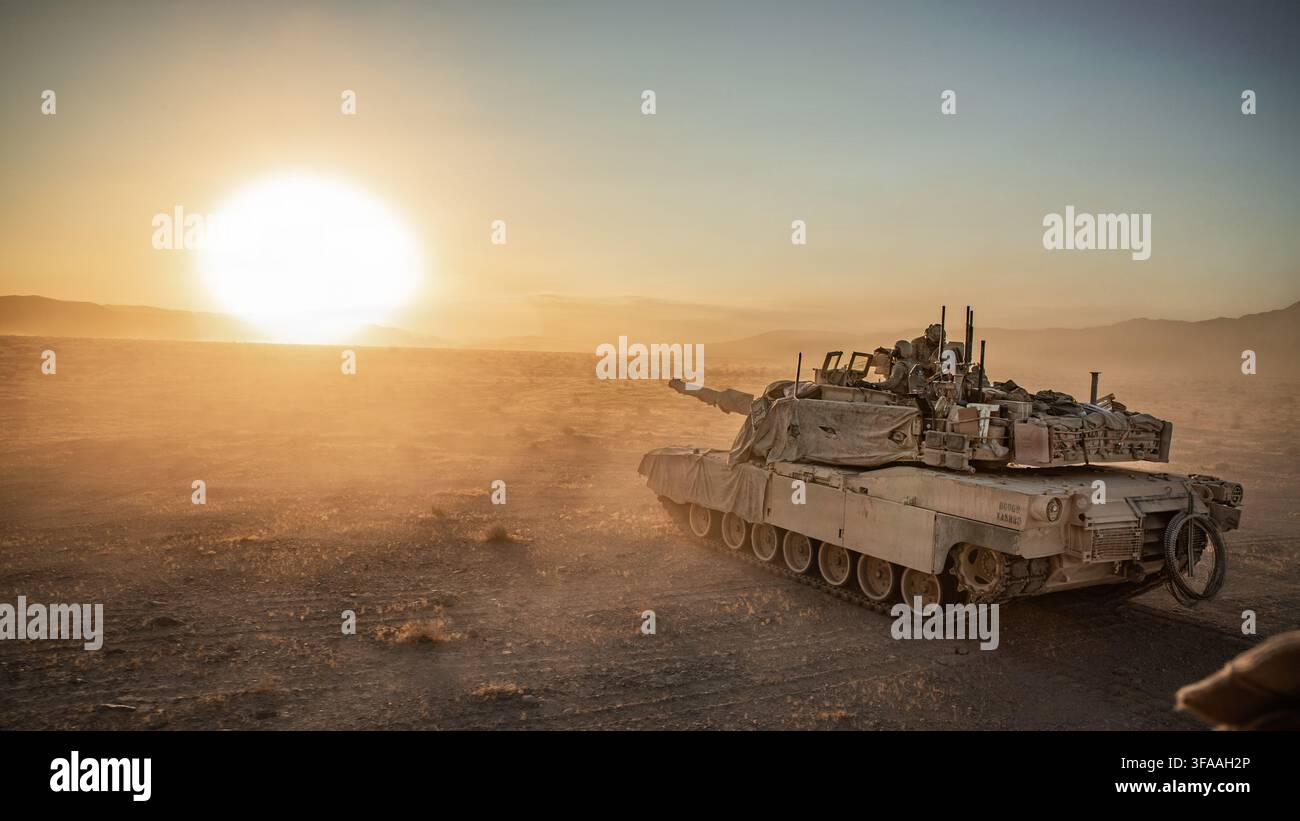 Un carro armato M1A2 Abrams assegnato alla Compagnia Charlie, 1° Battaglione, 8° Reggimento di Fanteria, 3° Brigata Corazzata da Combattimento, 4° Divisione di Fanteria, fornisce Foto Stock