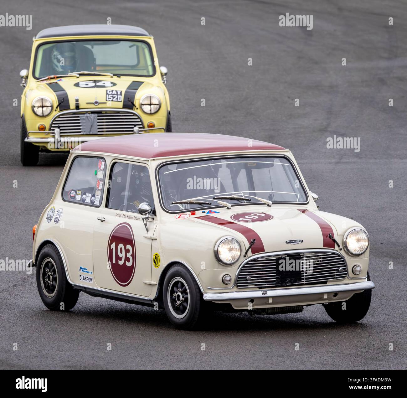 Phil Bullen-Brown nella sua Austin Mini Cooper S durante l'Equipe Classic Race del 2026 a Snetterton, Norfolk, Regno Unito. Foto Stock