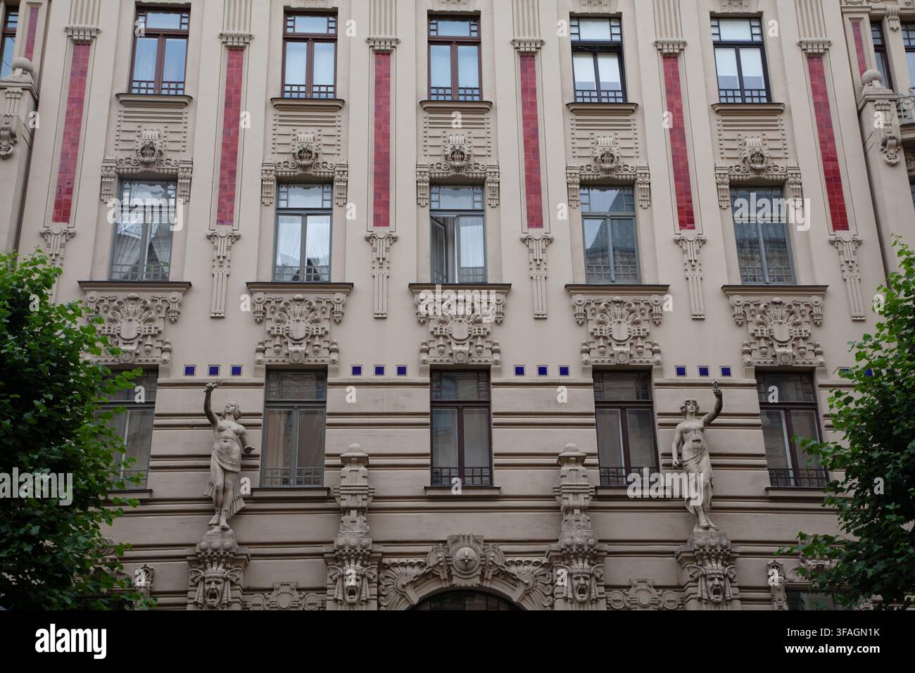 Facciata Art Nouveau su via Albert (Alberta iela), Riga, Lettonia Foto Stock
