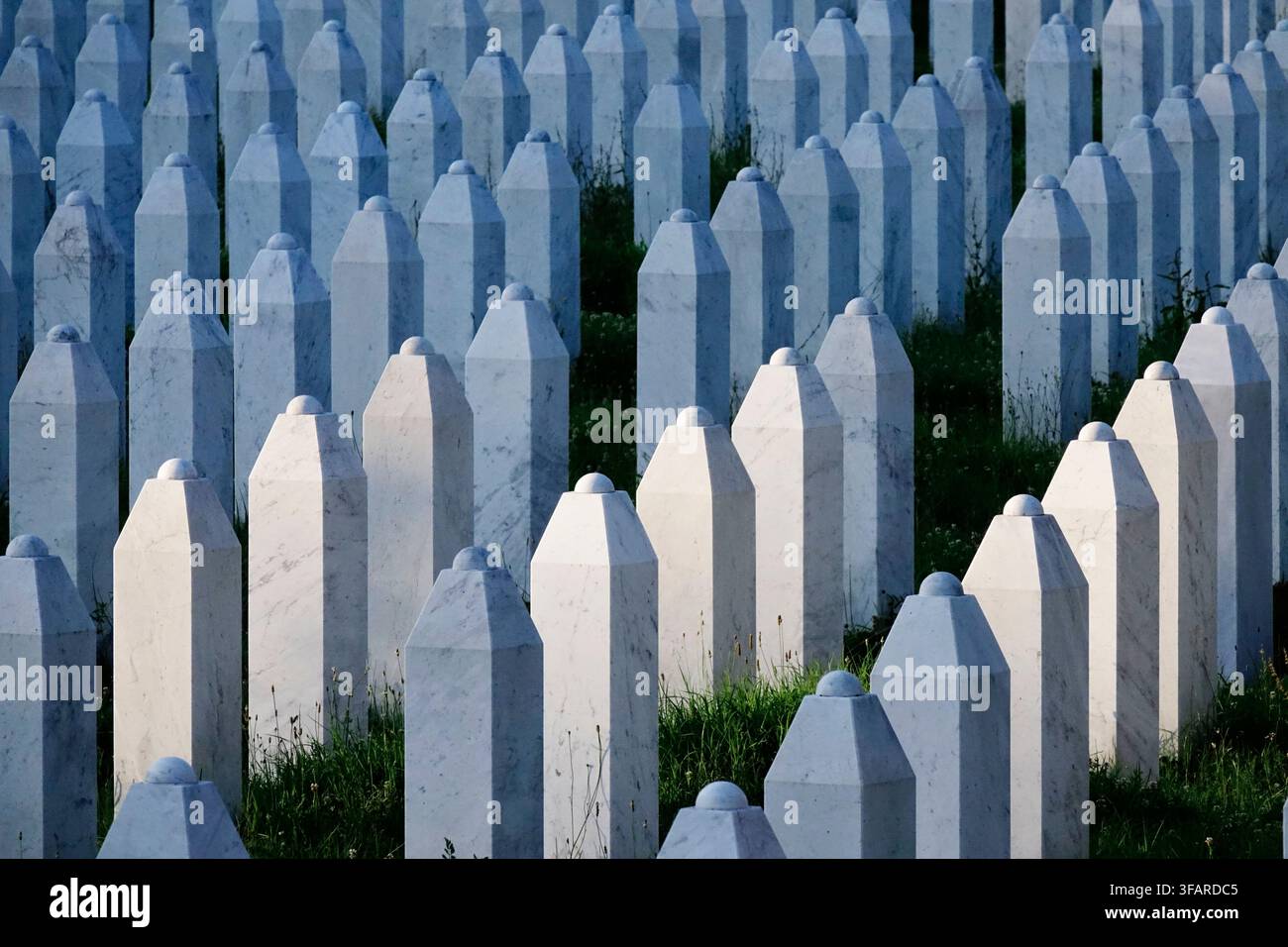 Memoriale del genocidio di Srebrenica per le vittime del genocidio del 1995, Bosnia-Erzegovina Foto Stock