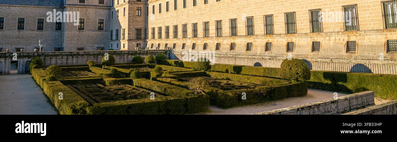 Seti tagliati nei giardini del monastero reale di San Lorenzo de El Escorial, Spagna Foto Stock