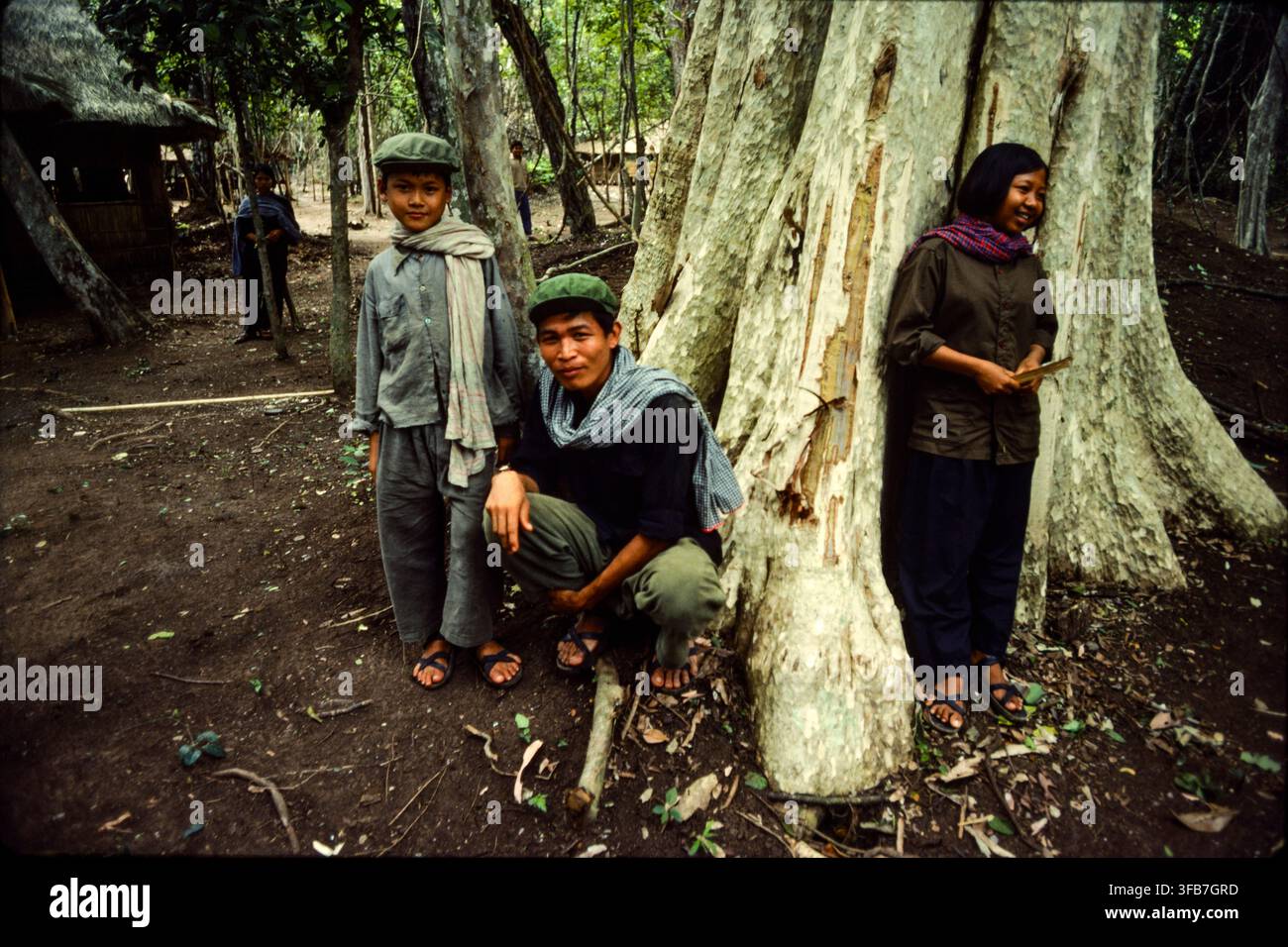 Giugno 1980; un insediamento dei Khmer Rouge vicino a Phnom Proek, a 30 km all'interno della Cambogia dal confine thailandese. Foto Stock