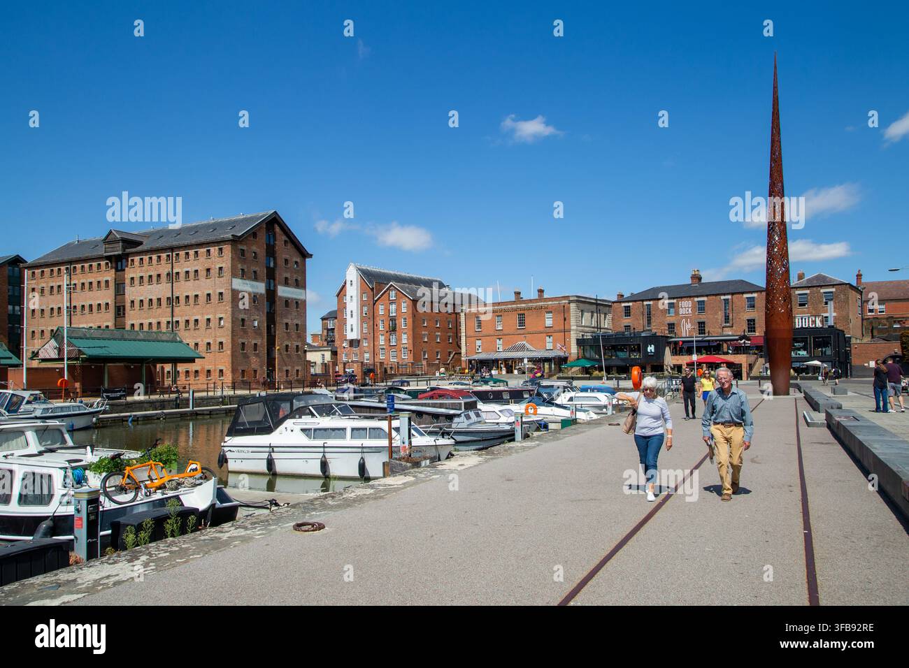 Gloucester Docks nella città di Gloucester. I docks si trovano all'incrocio settentrionale del fiume Severn con il canale Gloucester & Sharpness Foto Stock