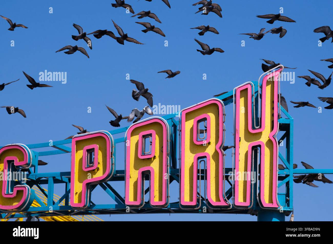 Insegna per Pacific Park, Santa Monica, California, Stati Uniti d'America Foto Stock