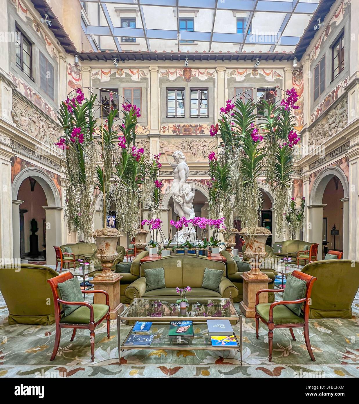 cortile interno del Four Seasons Hotel a Firenze, Italia Foto Stock