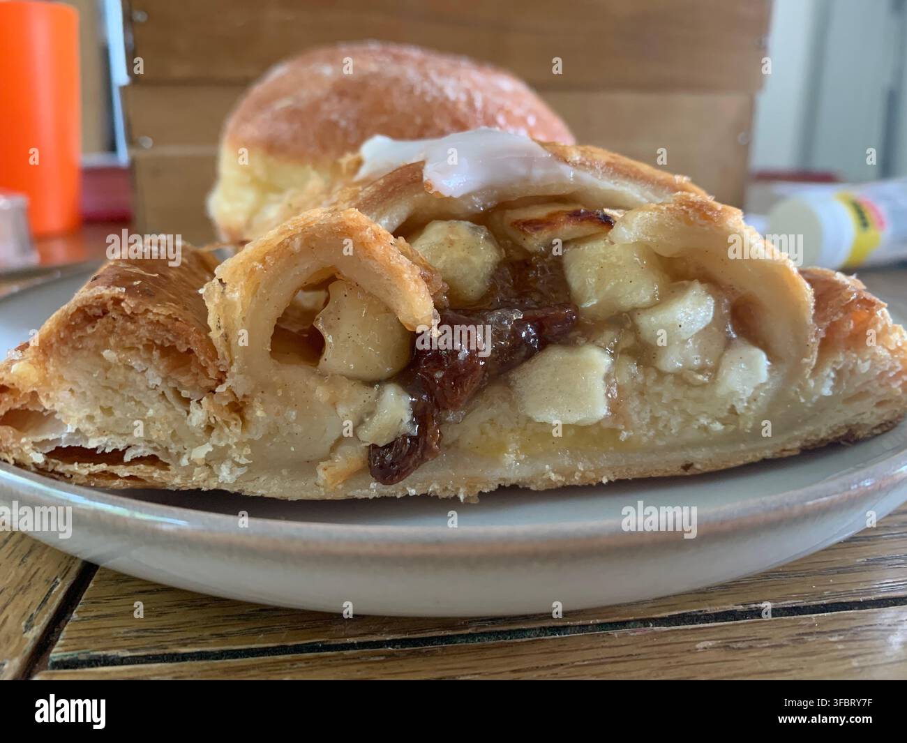 Fetta di strudel - Immagine stock catturata con smartphone