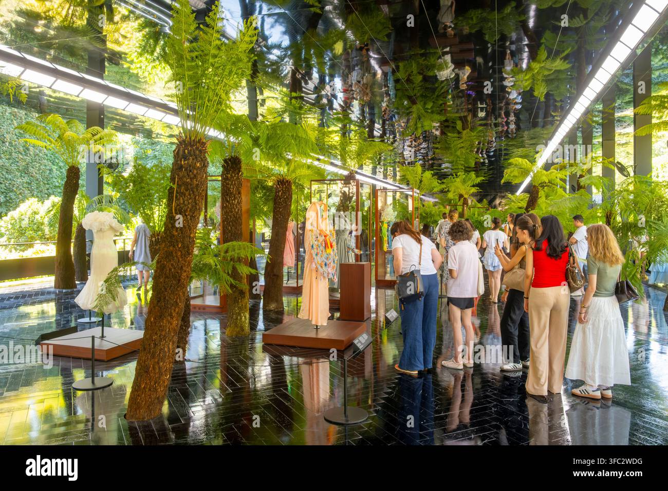 Francia, Parigi, Museo Rodin, installazione per la sfilata di moda Dior Autunno/Inverno 2026/27 Haute Couture Foto Stock