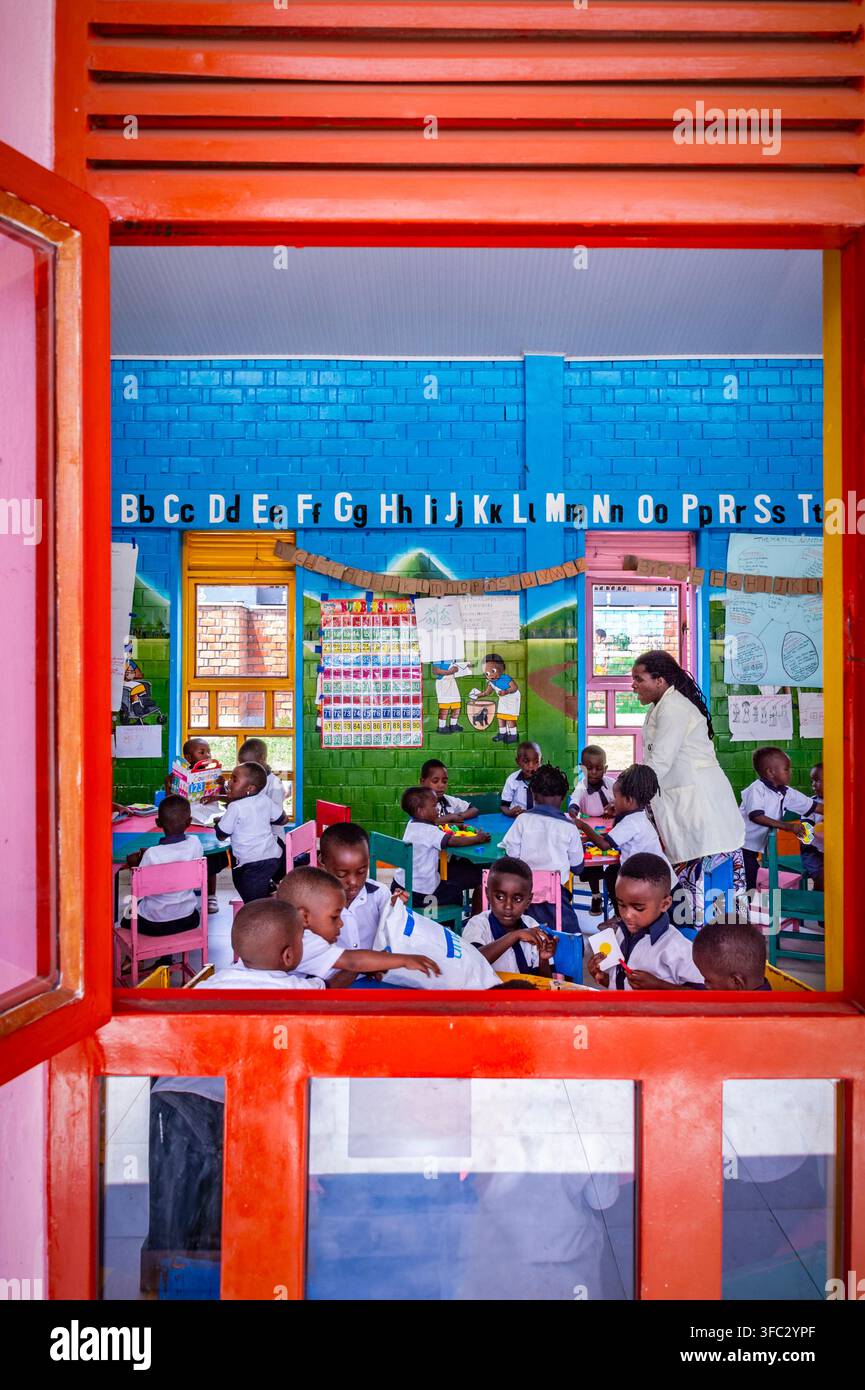 Ruanda, Regione dei Grandi Laghi, Provincia del Nord, Distretto di Musanze, Kinigi, Centro per lo sviluppo della prima infanzia e della famiglia di Kampanga, la scuola materna Foto Stock
