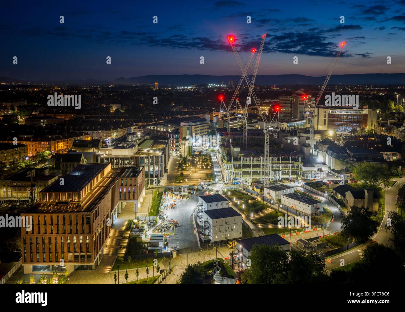 Progetto di costruzione e rigenerazione del campus dell'Università di Glasgow nel West End di Glasgow, Scozia, visto dall'alto. Foto Stock