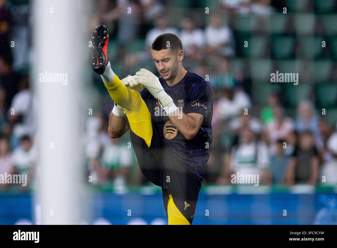 Joan Garcvia, portiere del FC Barcellona, ELCHE CF contro FC BARCELONA, EA Sports League, Primera División spagnola, Giornata 2, Stadio Martinez Valero, Elc Foto Stock