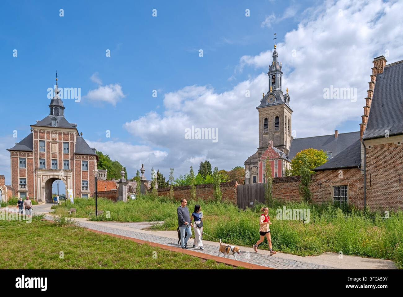 Norbertuspoort / Porta di Norberto e chiesa di Giovanni Evangelista all'Abbazia Premonstratense di Park / Abdij van Park, Heverlee, Brabante Fiammingo Belgio Foto Stock