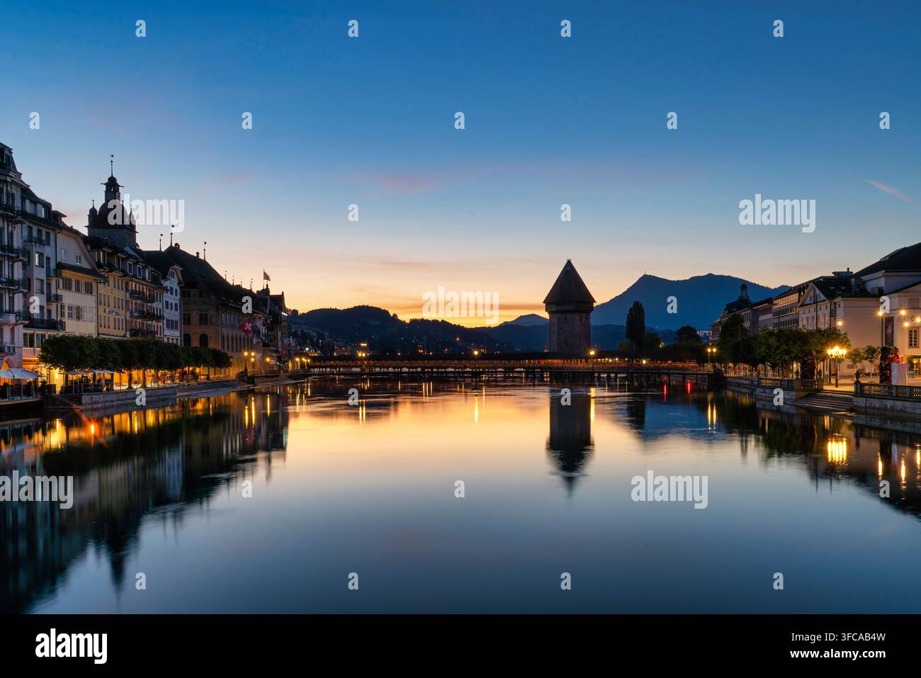 Lucerna, Svizzera, Ponte della Cappella, Lago di Lucerna, Rigi, Pilato Foto Stock