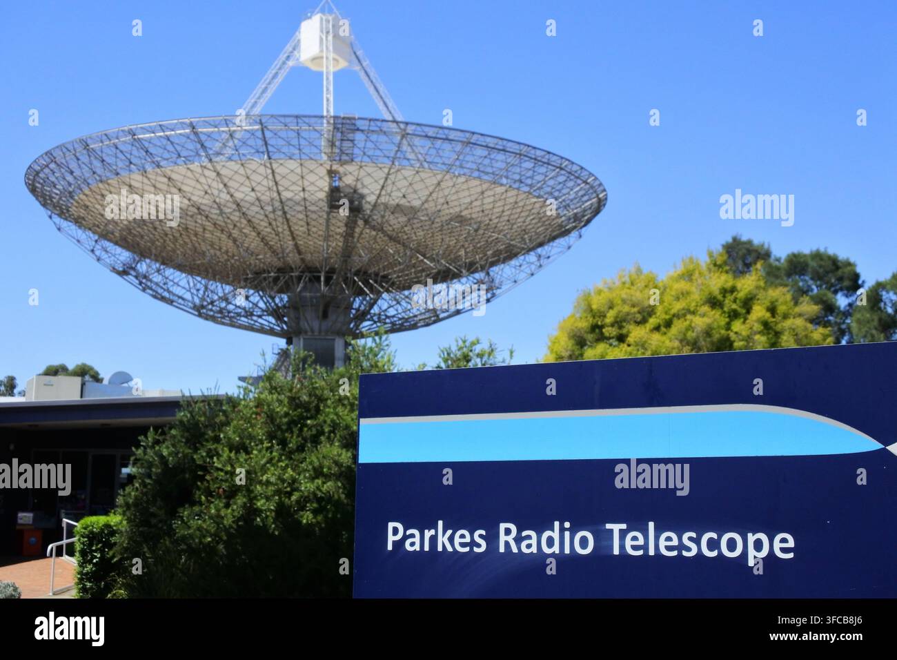 PARKES, NSW - MAR 10 2023:Osservatorio di Parkes New South Wales, Australia.Presumibilmente è stato utilizzato per retransmettere durante le missioni Apollo verso la Luna nel 1969 Foto Stock
