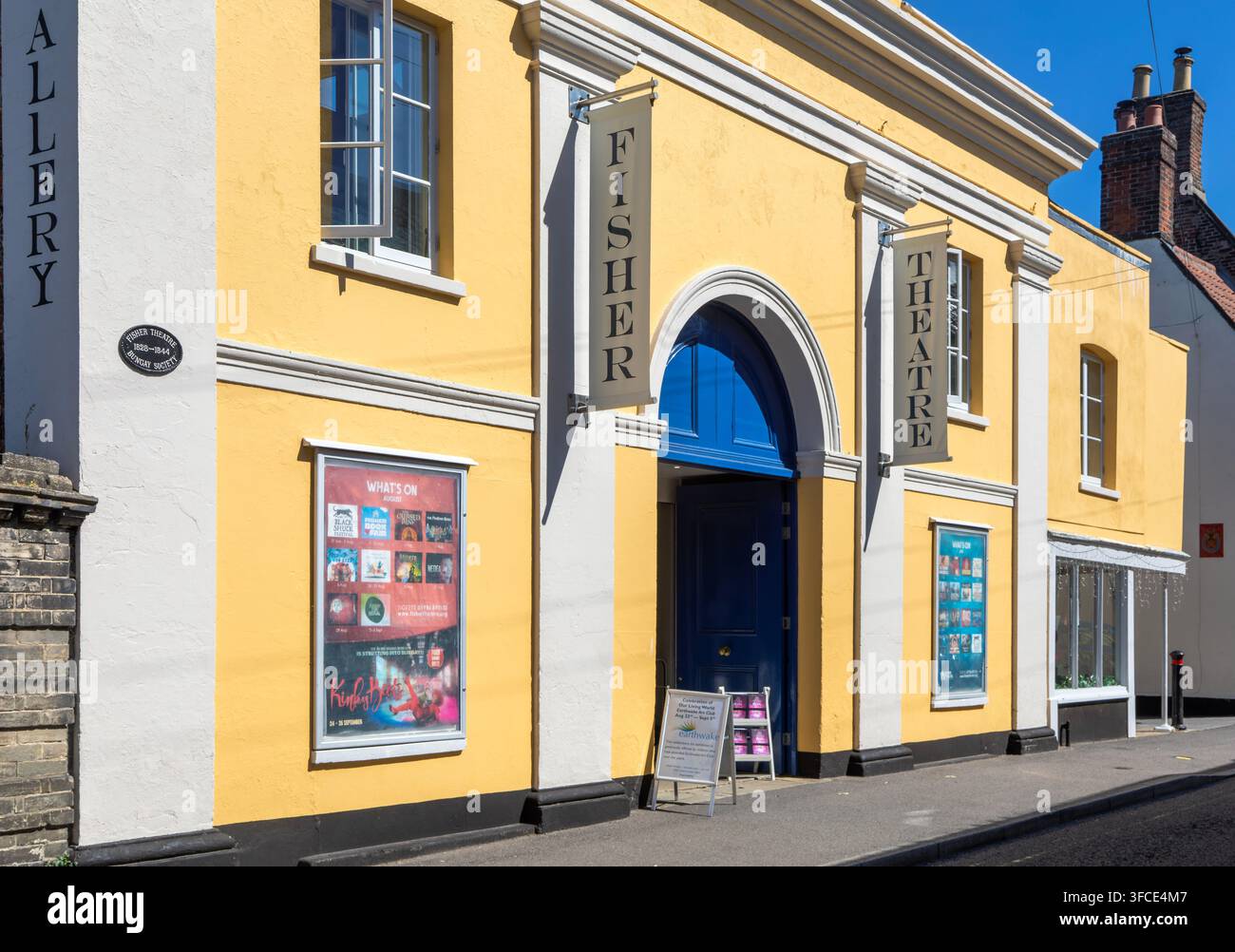 Edificio del Fisher Theatre nel centro cittadino di Bungay, Suffolk, Inghilterra, Regno Unito Foto Stock