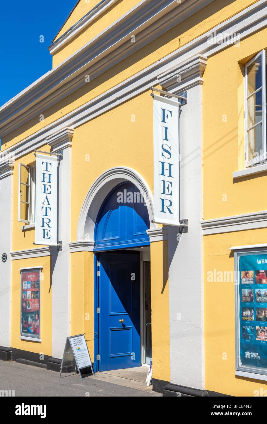 Edificio del Fisher Theatre nel centro cittadino di Bungay, Suffolk, Inghilterra, Regno Unito Foto Stock