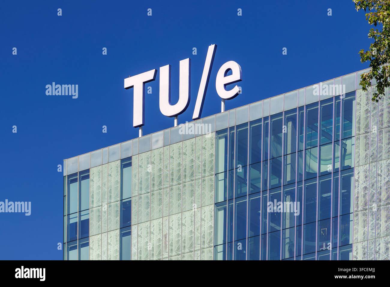 Eindhoven, Paesi Bassi - 9 luglio 2026: Vista dell'Università tecnica di Eindhoven TU/e a Eindhoven, Paesi Bassi Foto Stock