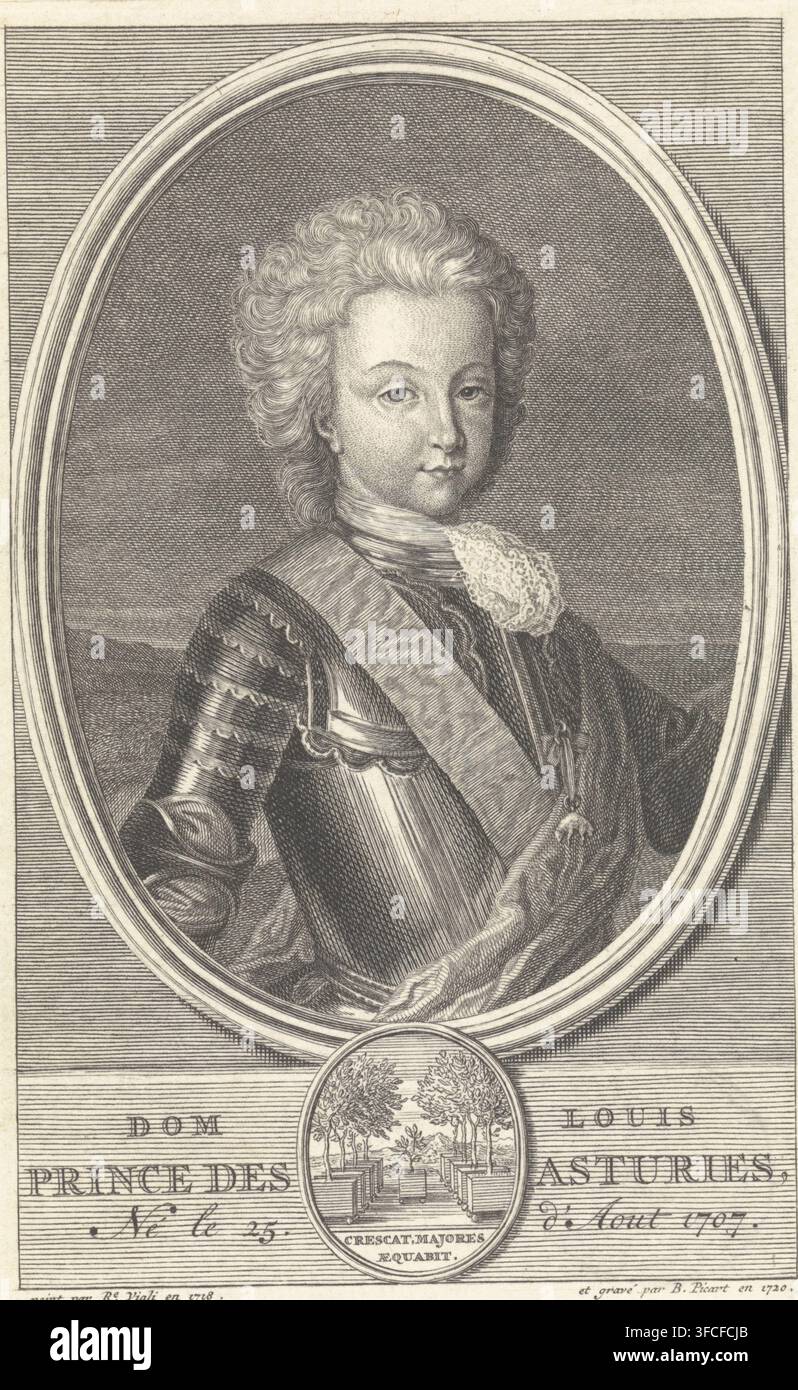 Ritratto di Luigi I, principe delle Asturie, stampa, stampatore: Bernard Picart, Amsterdam, dopo un dipinto di Louis René Vialy, 1720, carta, incisione, acquaforte, incisione e acquaforte, altezza 140 mm x larghezza 88 mm, Persona, Luigi I (re di Spagna), armatura. Un ritratto inciso di una giovane persona mostrata dalla vita in su all'interno di una cornice ovale, che indossa un abito decorativo con una corazza e una fascia sul petto, un collo a balze di pizzo e un mantello drappeggiato su una spalla; il viso ha capelli ricci e un'espressione neutra, e lo sfondo all'interno dell'ovale è strutturato con linee sottili; sotto l'ovale c'è Foto Stock