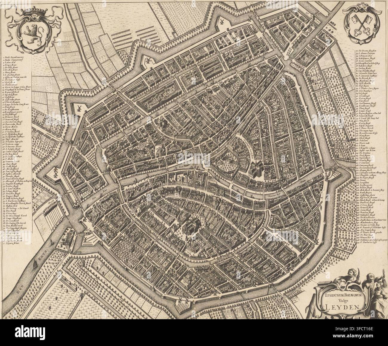 Mappa di Leiden, Lugdunum Batavorum vulgo Leyden, piano dell'area, stampa, Mappa in prospettiva a volo d'uccello. In alto a sinistra lo stemma della Contea di Olanda, sotto una legenda 1-71 e ae in olandese. In alto a destra lo stemma di Leiden, sotto una legenda 72-149 in olandese. In basso a destra la cartuccia del titolo., incisore, carta, incisione, acquaforte, altezza 445 mm x larghezza 532 mm, ) (+ provincia, provinciale), mappe di città, Leiden., Un'incisione dettagliata in prospettiva a volo d'uccello di una città fortificata circondata da canali e mura bastionate, che mostra una fitta rete di strade strette e file di edifici strettamente accatastati, più grande Foto Stock