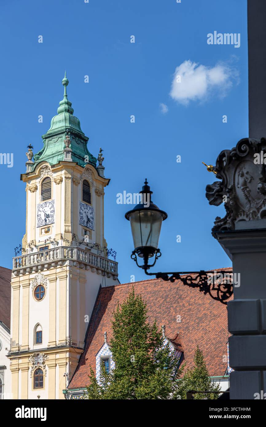 Torre dell'orologio del Municipio Vecchio, Bratislava, Slovacchia Foto Stock