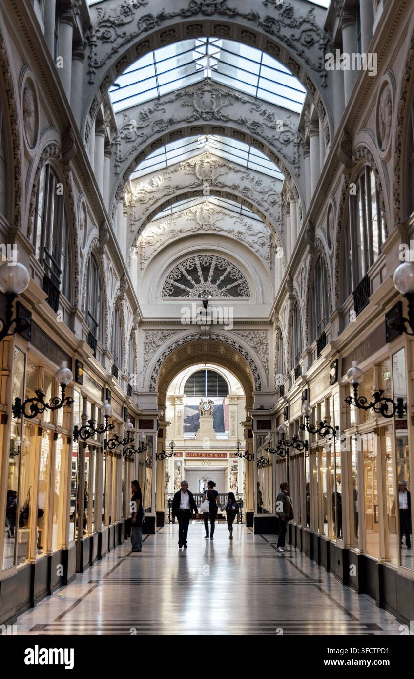 Interno della storica galleria commerciale Passage Pommeraye del XIX secolo, Nantes, Francia Foto Stock