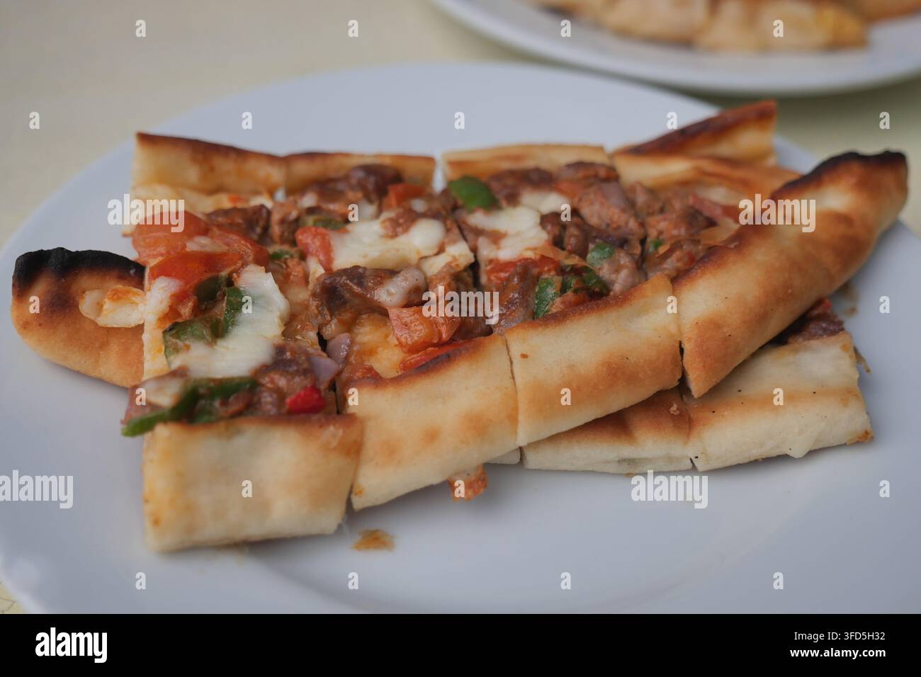 Focaccia gustosa con carne e verdure Foto Stock
