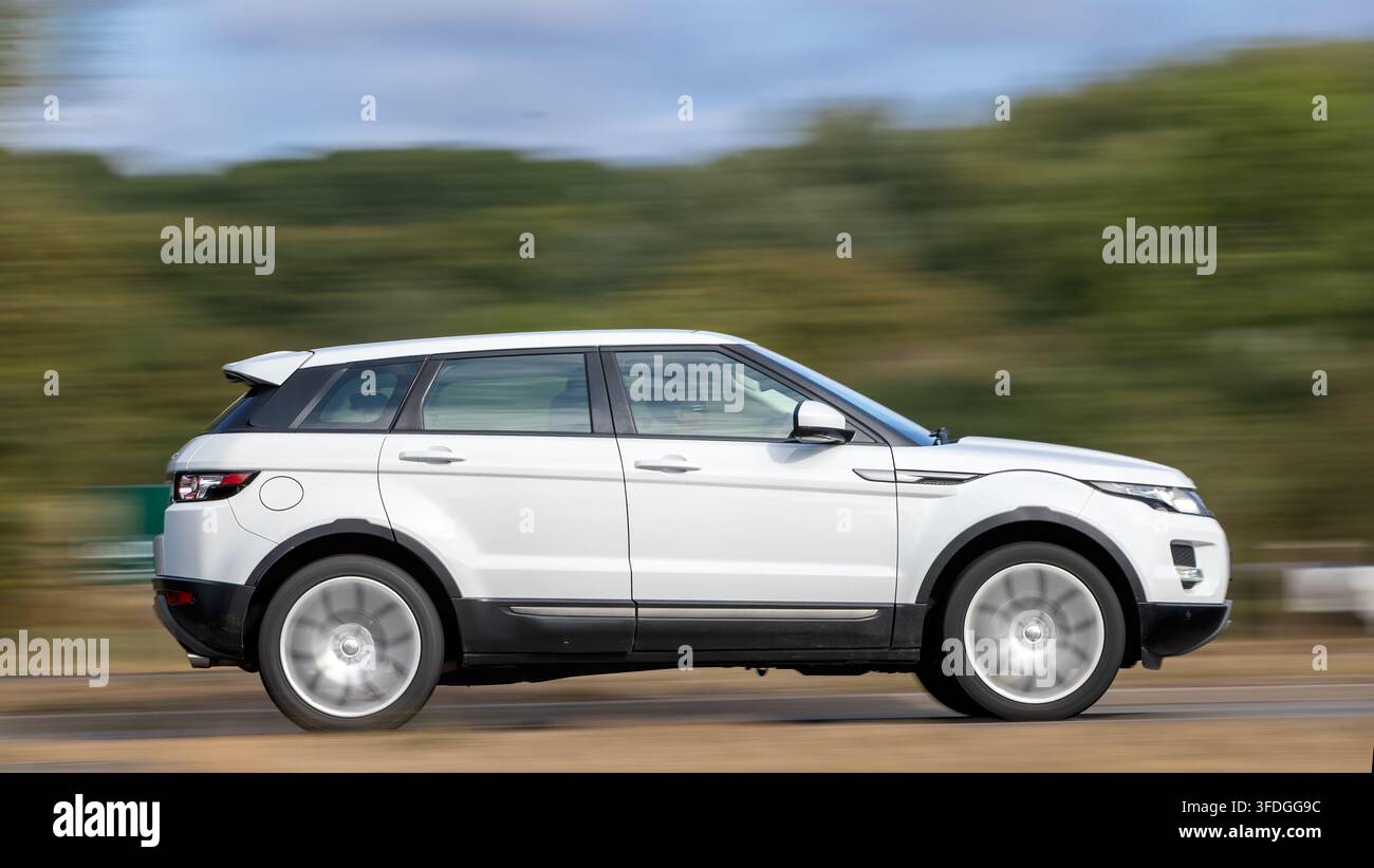 Milton Keynes; Regno Unito - 30 agosto 2026: Auto Land Rover Range Rover Evoque del 2014 Foto Stock