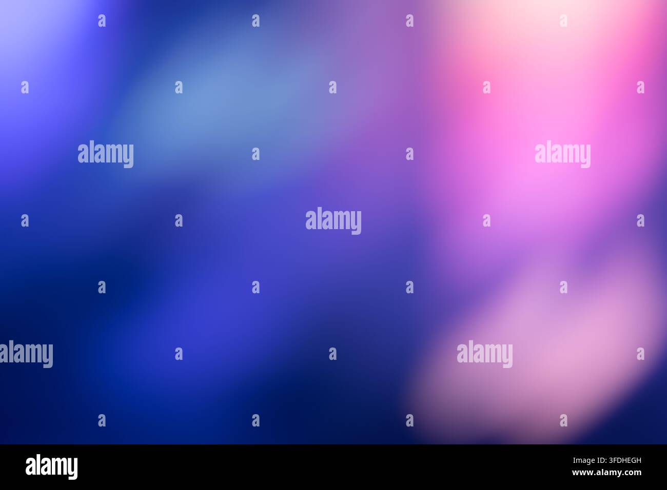 Sfondo sfocato blu e rosa con gradiente, sfondo fotografico astratto. Sfondo astratto con gradiente blu viola rosa e spazio di copia morbido bokeh Foto Stock