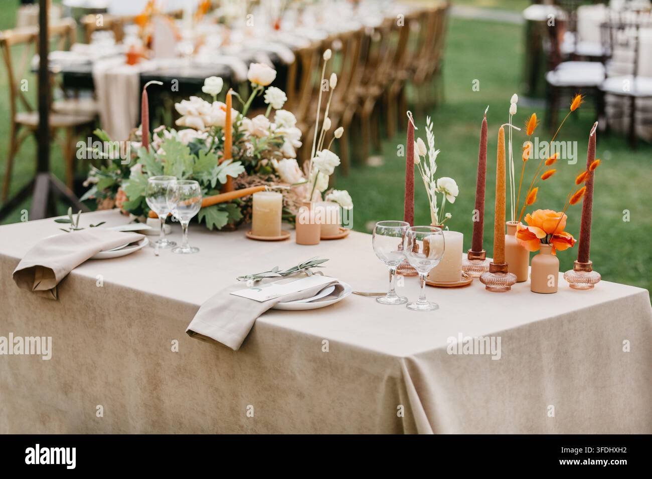 Boho, rustico, moderno tavolo design per sposi novelli Foto Stock