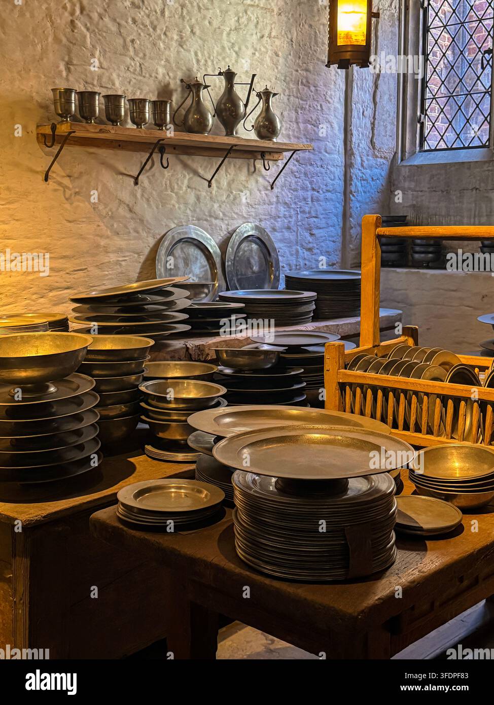 La cucina di 55 stanze di Enrico VIII a Hampton Court Palace, Regno Unito Foto Stock