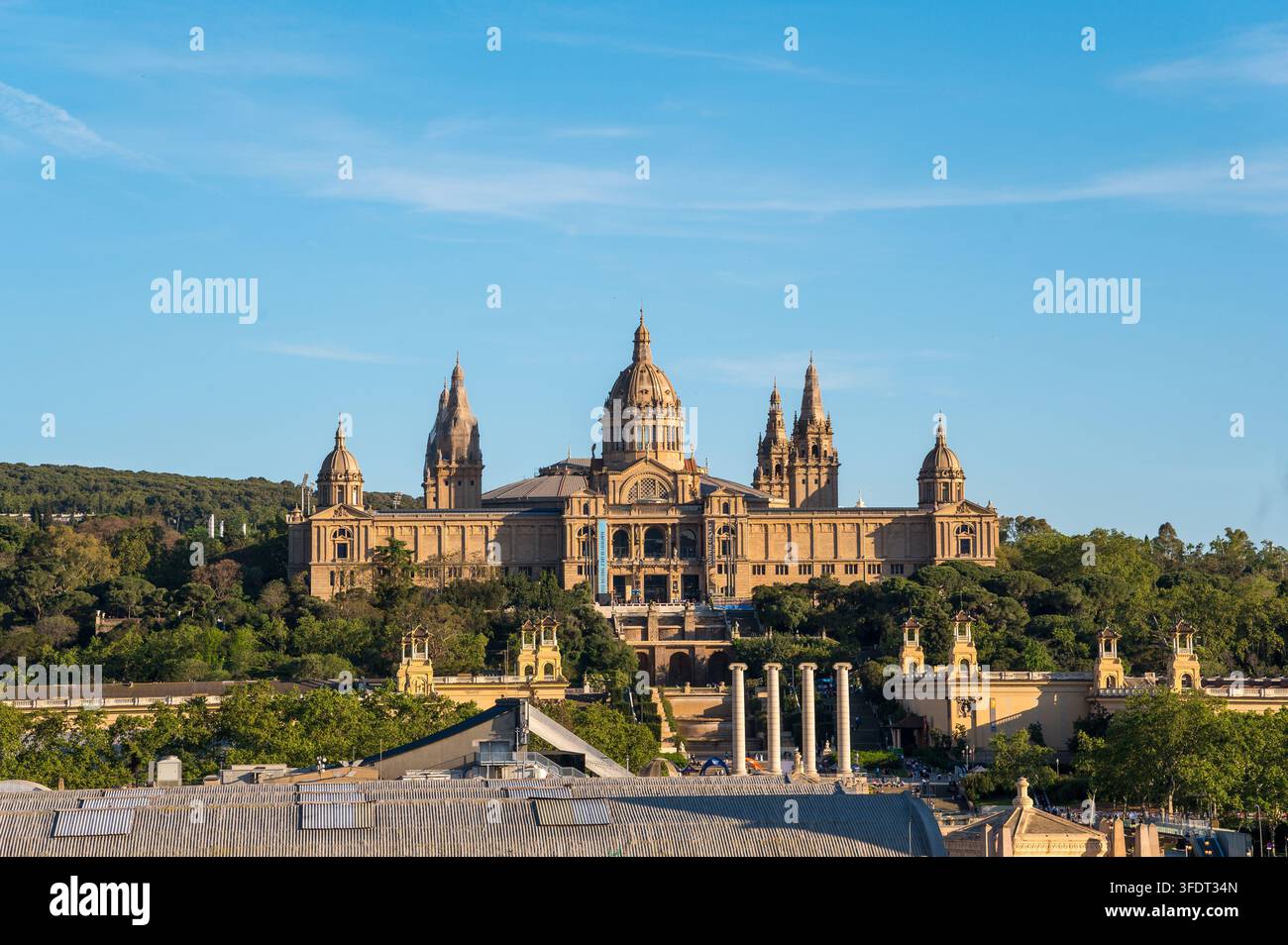Museo Nazionale Catalano sulla collina di Montjuic nella città di Barcellona in Spagna Foto Stock