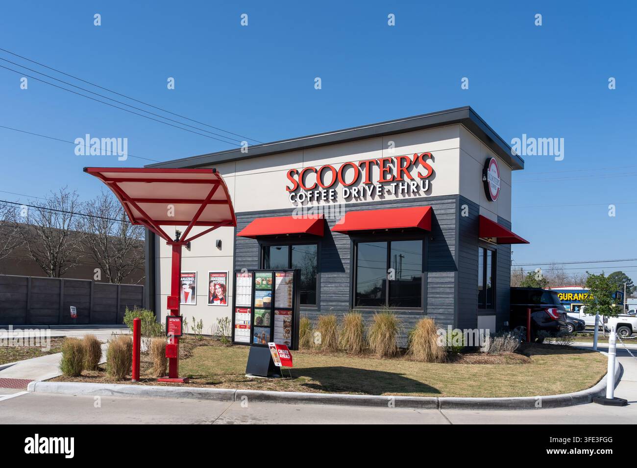 Una sede drive-thru di Scooter's Coffee, una catena di caffetterie drive-thru americana. Pearland, Texas, USA Foto Stock